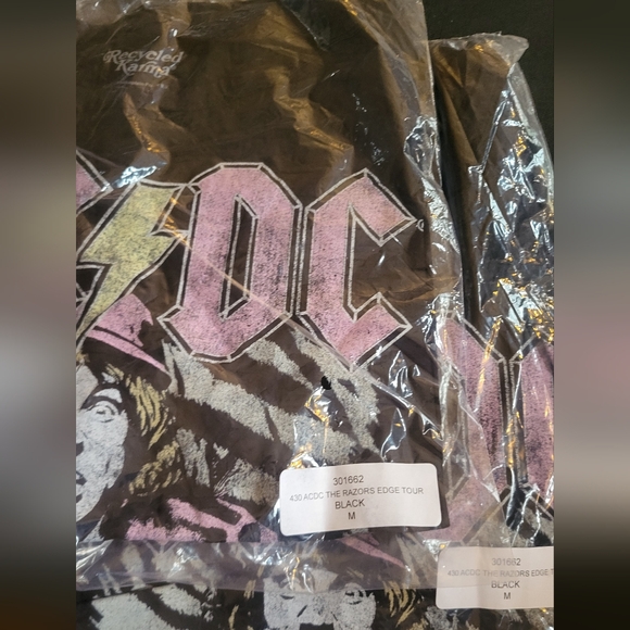 ACDC Razors Edge Tour Recycled Karma Black Tee NIB - Picture 2 of 3